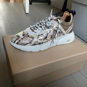 NWT Esse Ut Esse Genuine Leather Sneakers